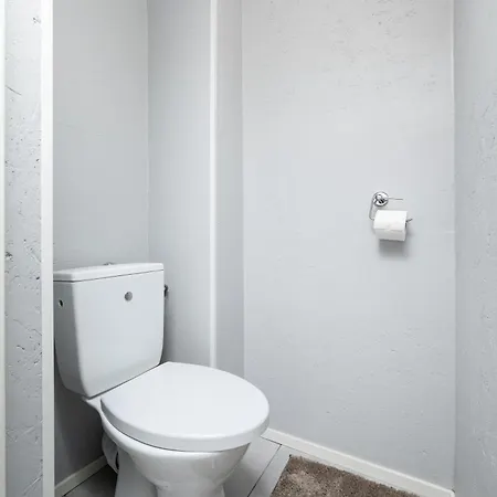 アパート 5 - Spacious 2br Apartment, Access, Near Old Town タリン