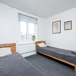 Апартаменты Apartment 5 - Spacious 2Br Apartment, City Access, Near Old Town *
