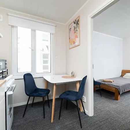 5 - Spacious 2br Apartment, Access, Near Old Town *